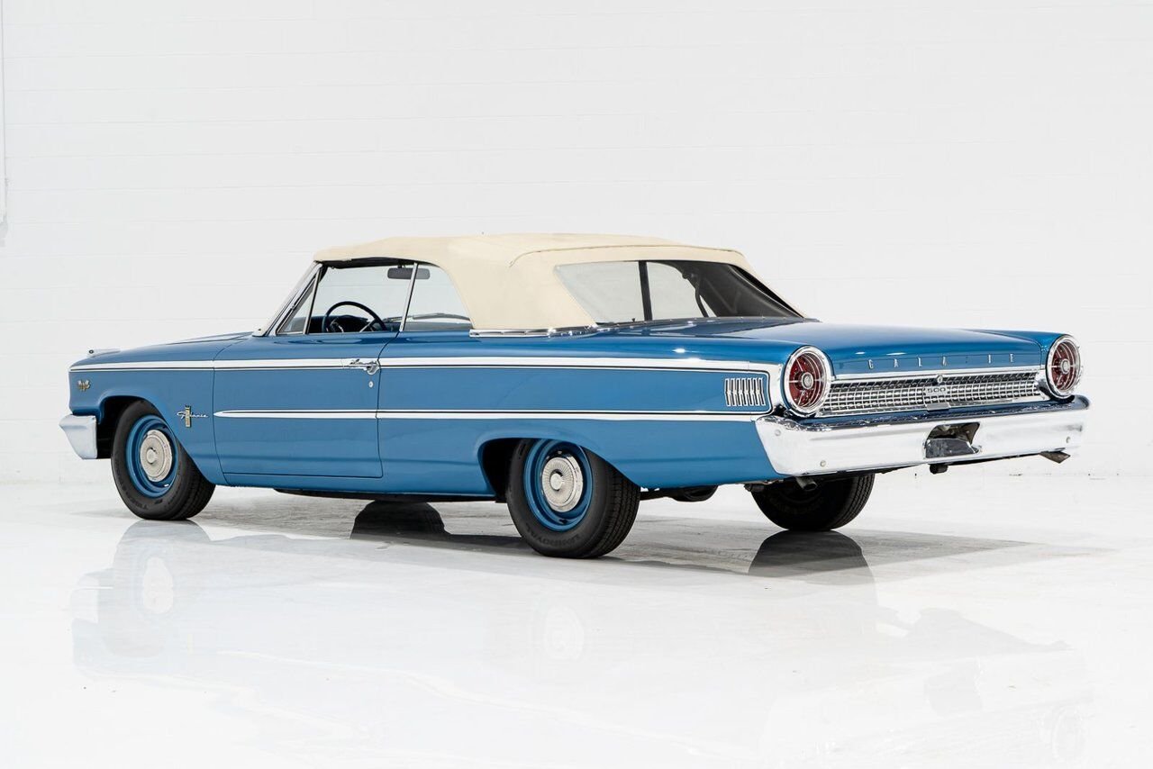1963 Ford Galaxie 500 *PRIX EN USD* 406 Cu In TriPower 4-Speed Convertible Blue Montreal - photo #1