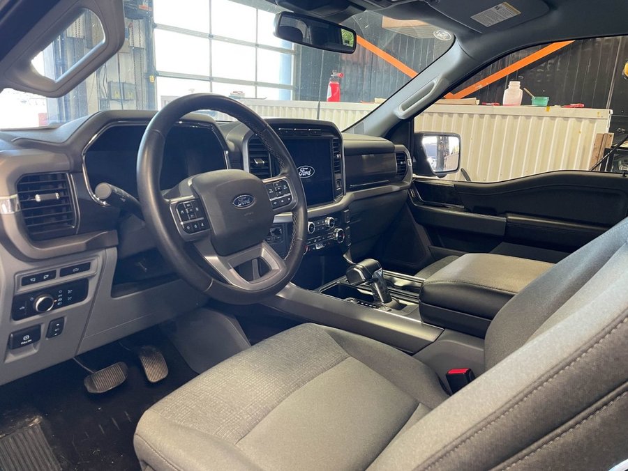 Ford F-150 Lightning XLT CREW 4X4 *GR REMORQ MAX* CHARGEUR EMB. 9.6 KW 2024 Gris