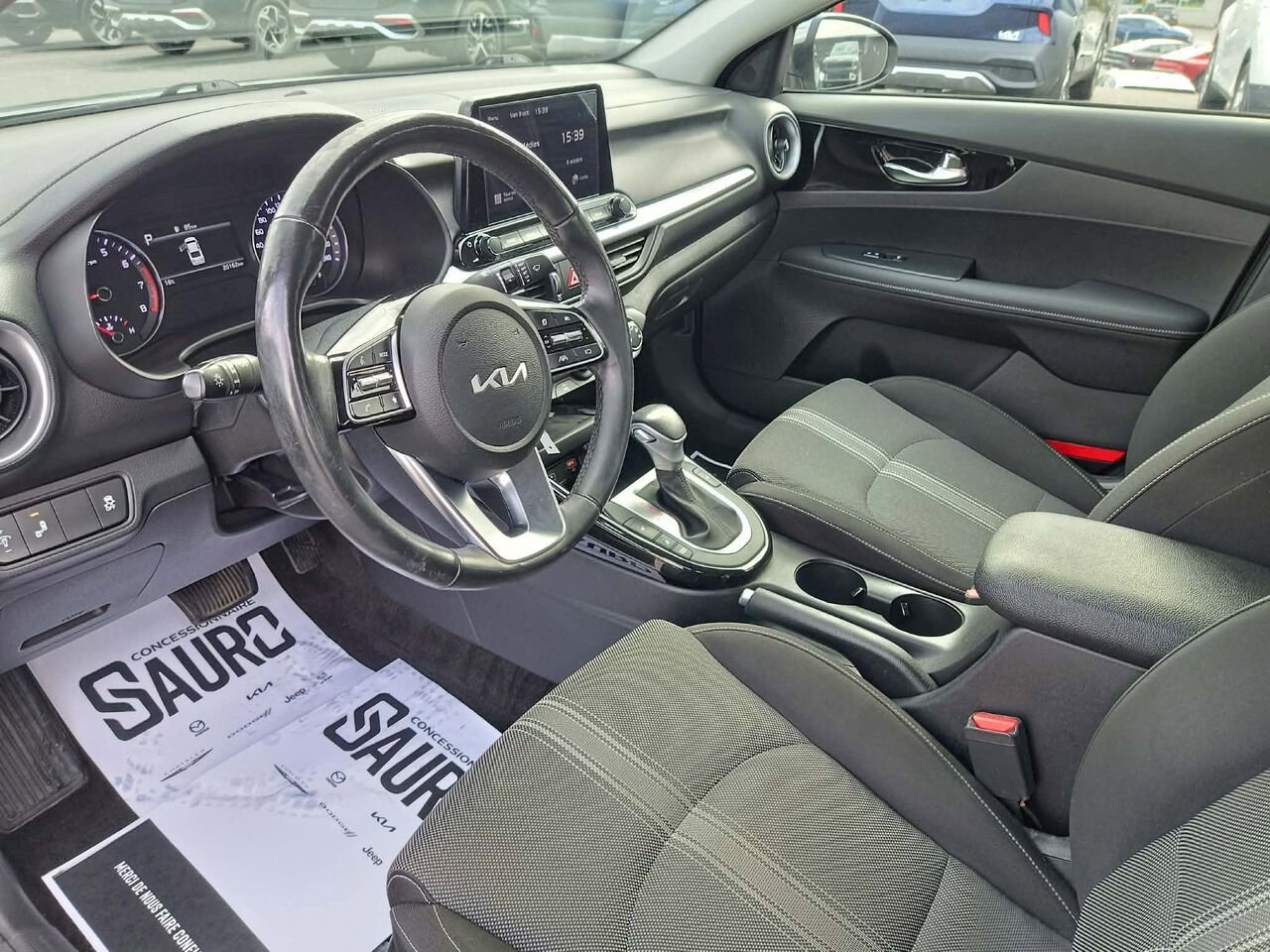 Kia Forte 2023 Gris Lac Mégantic - photo #7