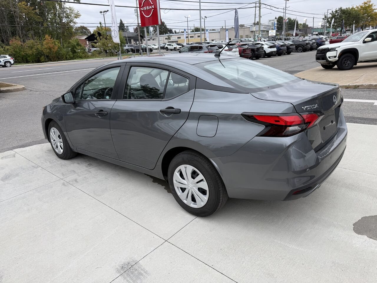 2025 Nissan Versa S CVT Grey Châteauguay - photo #9