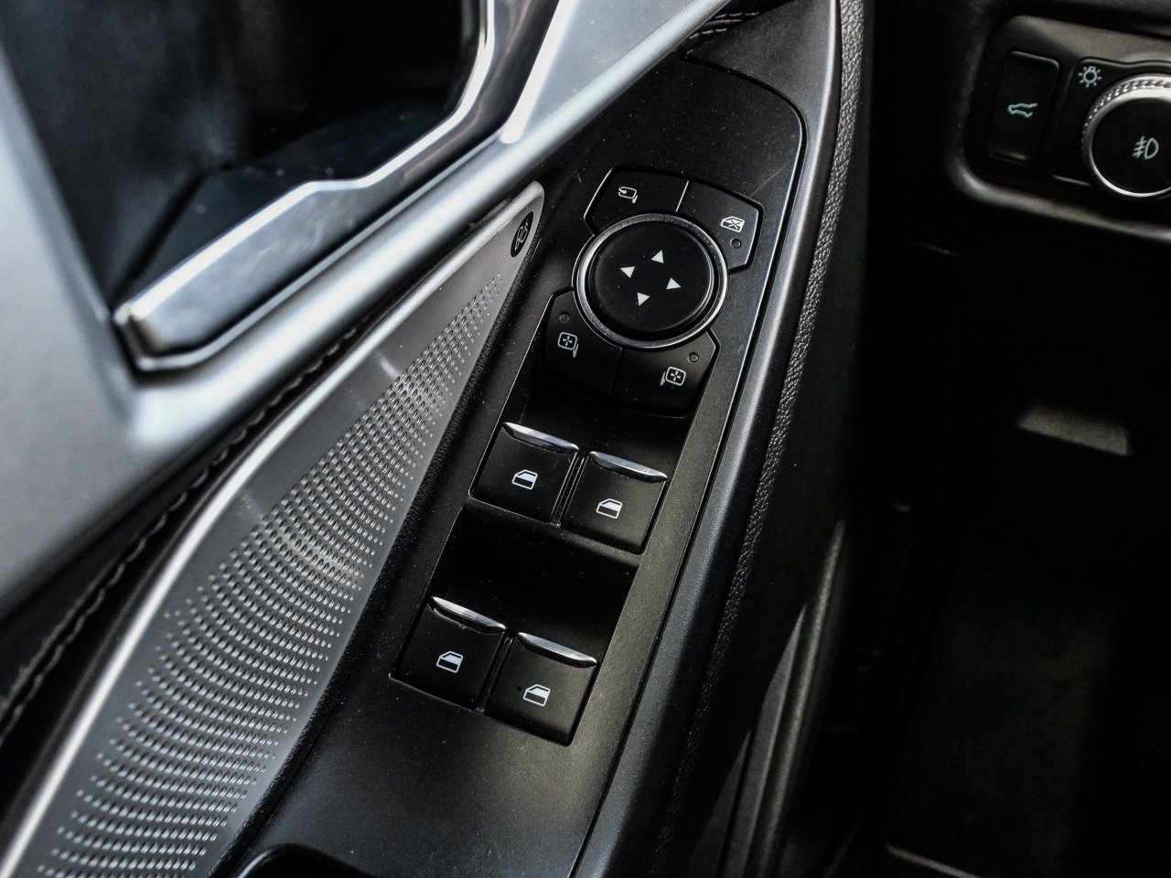 2020 Ford Explorer Platinum 4WD Blue Sherwood Park - photo #17