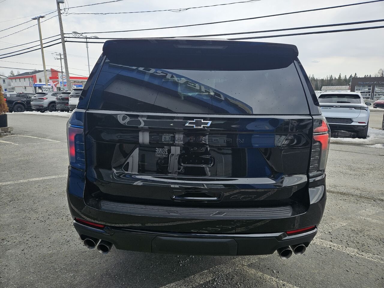 Chevrolet Suburban Z71 4 portes 4RM 2027 Noir Thetford Mines - photo #3