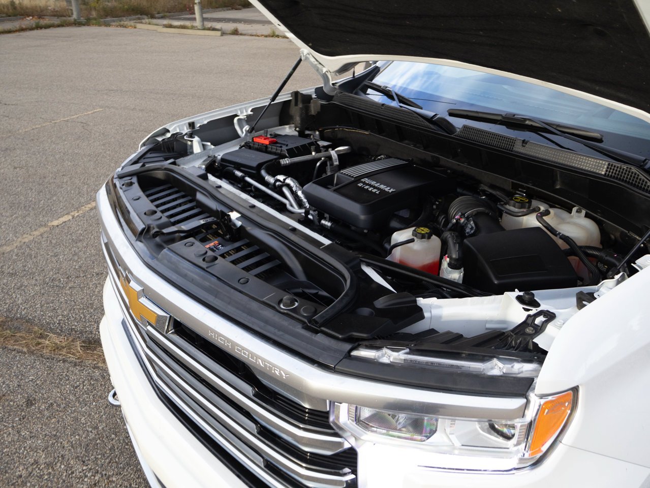 2024 Chevrolet Silverado 1500 4WD Crew Cab 147 High Country White Sherwood Park - photo #6