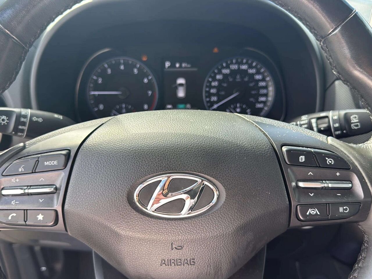 Hyundai Kona 2.0L Preferred TI 2023 Gris Gatineau - photo #11