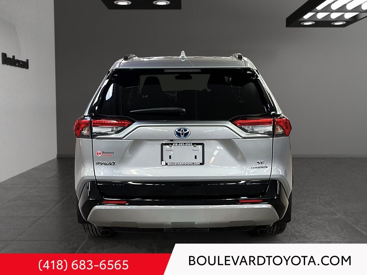 Toyota RAV4 Hybride 100665A-3 | SE, AWD 2023 Argent Québec - photo #4