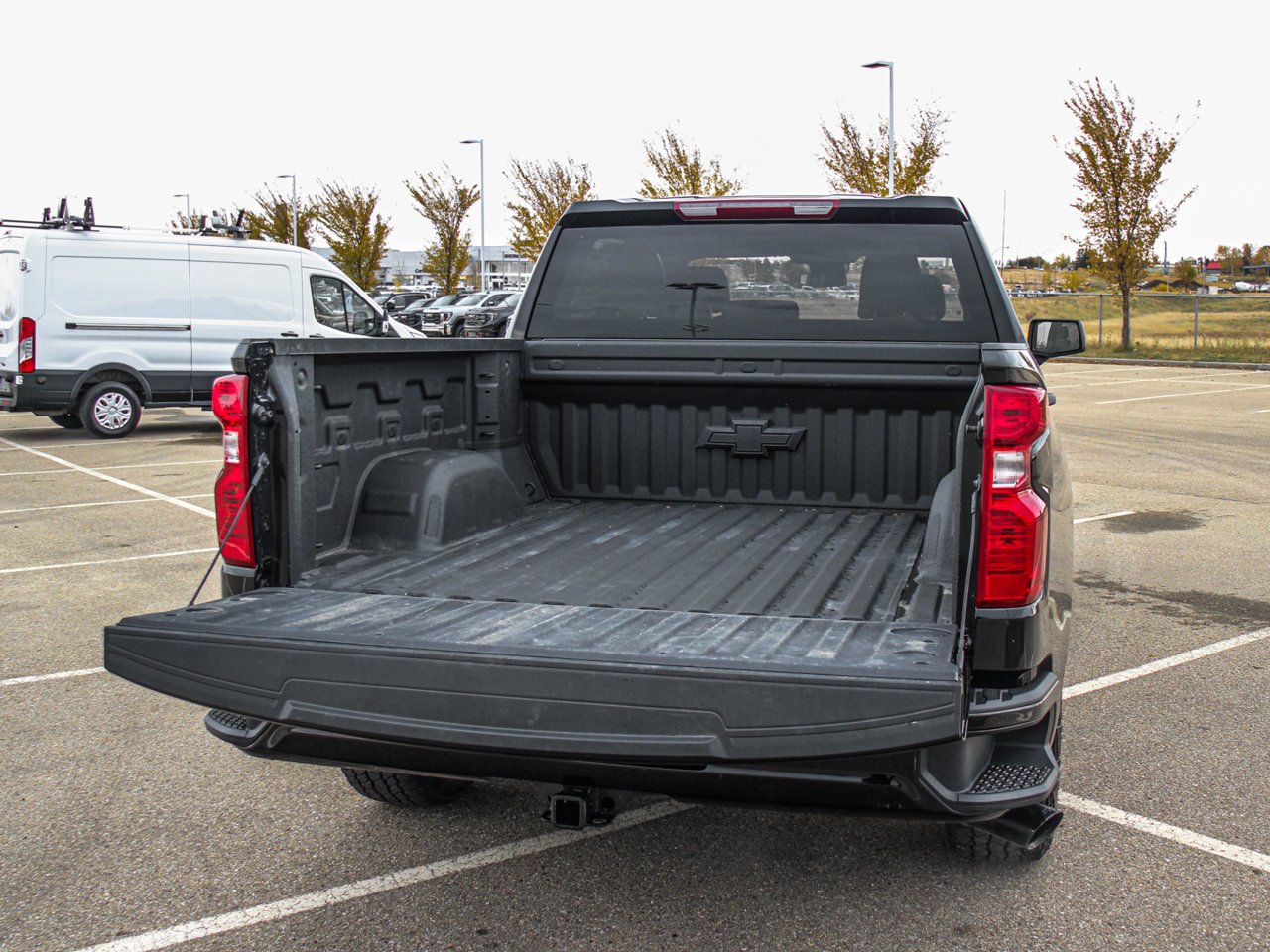 2025 Chevrolet Silverado 1500 4WD Crew Cab 147 Custom Black Sherwood Park - photo #7