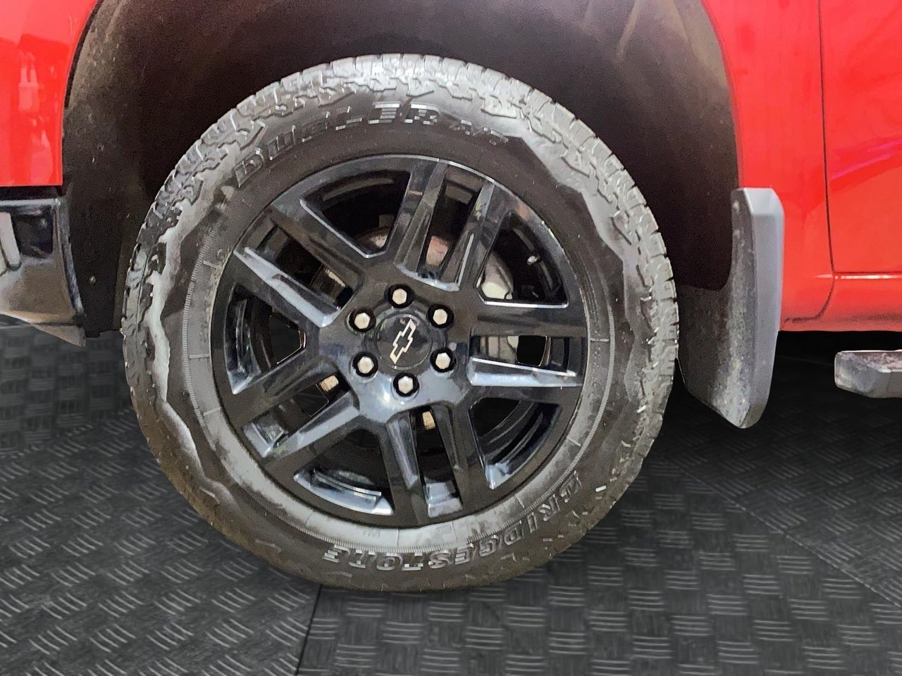 Chevrolet Silverado 1500 Custom Trail Boss 2024 Rouge Baie-Comeau - photo #6