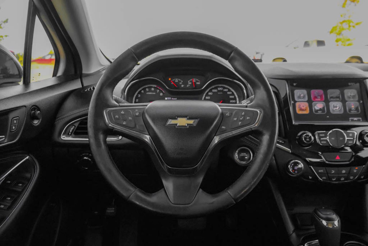 2017 Chevrolet Cruze 4dr Sdn 1.4L Premier w/1SF Black Sherwood Park - photo #19