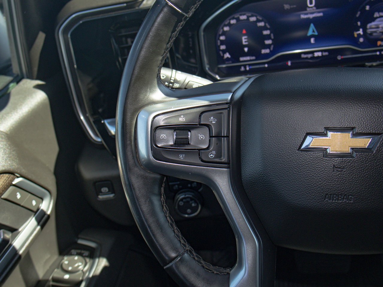 2025 Chevrolet Silverado 1500 4WD Crew Cab 147 LT White Sherwood Park - photo #21