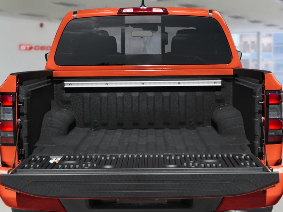 NISSAN Frontier PRO-4X Luxe cabine double caisse longue 4x4 2027 Gris roche nacré métallisé