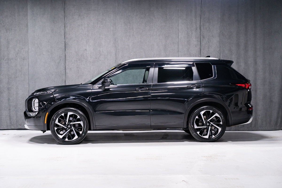 Mitsubishi Outlander SE 2023 Noir Montréal - photo #2