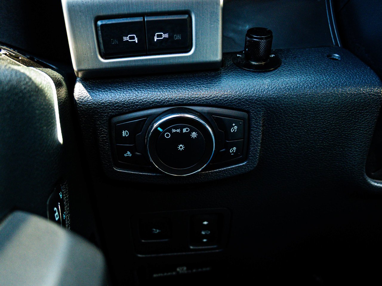 2022 Ford Super Duty F-350 SRW Platinum 4WD Crew Cab 6.75' Box White Sherwood Park - photo #19