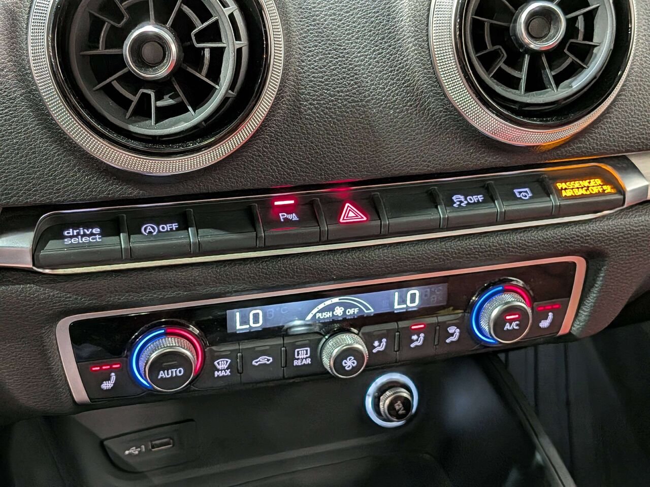 2020 Audi A3 Sedan Technik 45 TFSI quattro Silver Val-David - photo #24