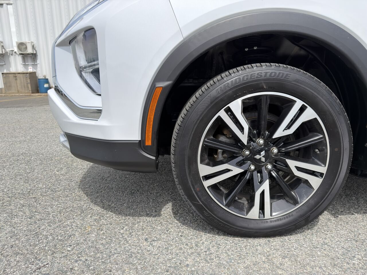 2023 Mitsubishi Eclipse Cross White Thetford Mines - photo #7
