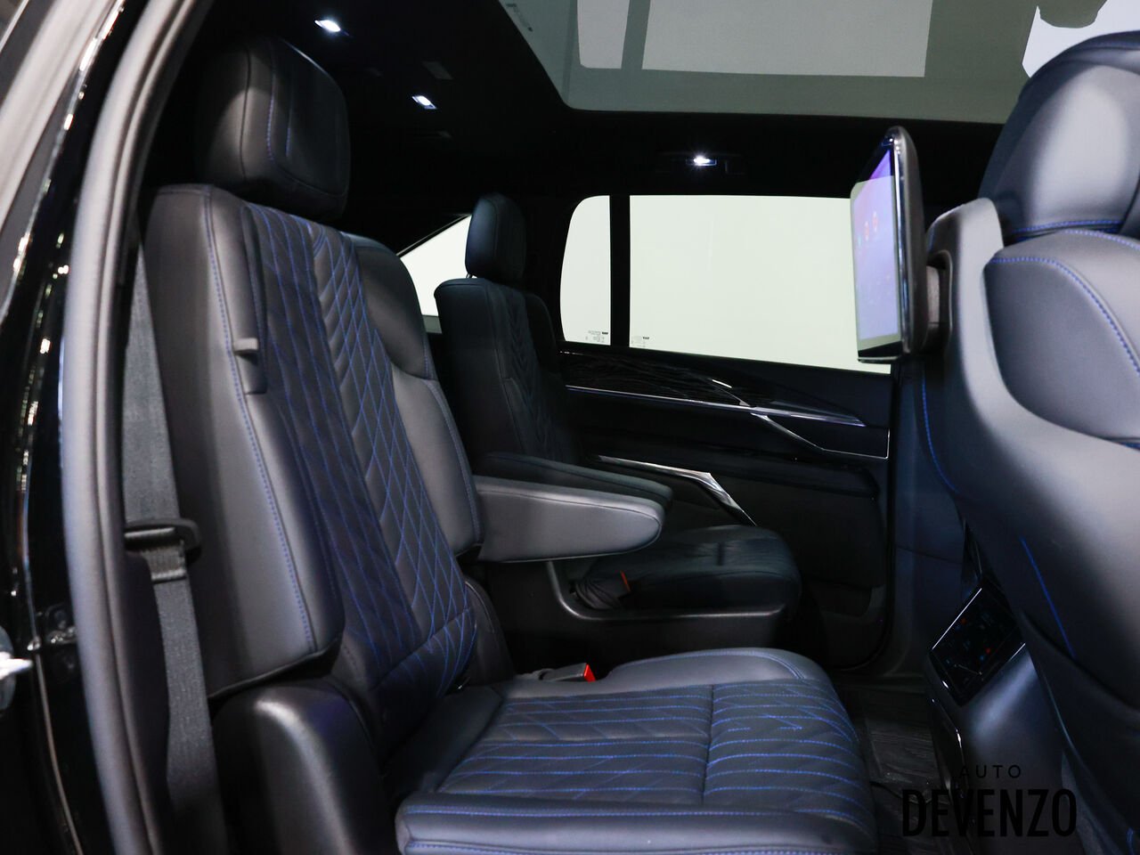Cadillac Escalade IQ 2025 Noir Saint-Eustache - photo #9