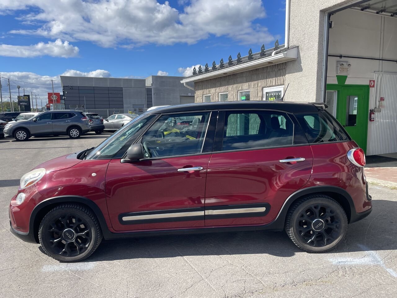 2015 FIAT 500L Red  - photo #0