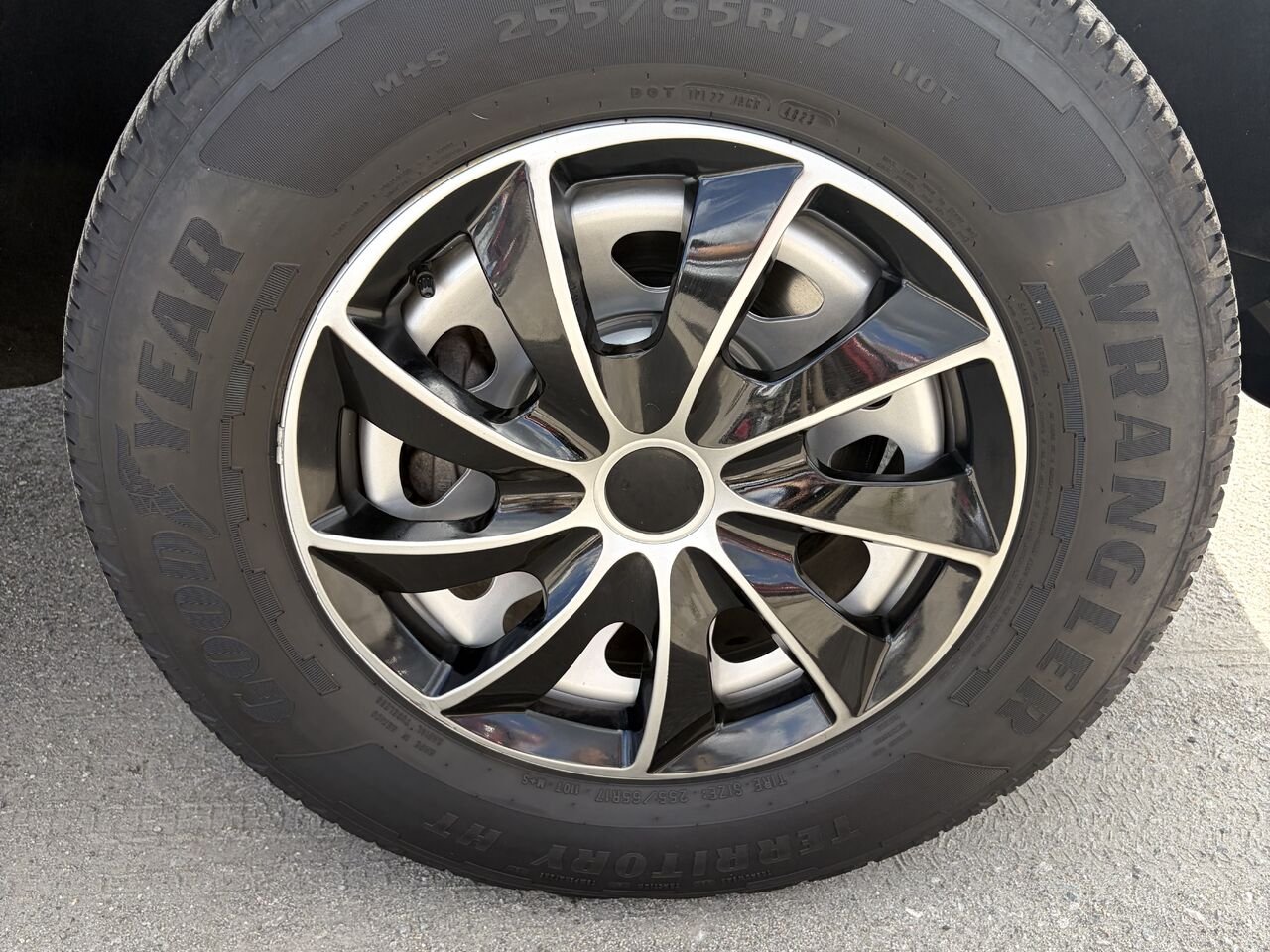 CHEVROLET COLORADO WT cabine multiplace 4RM 2024 Noir Gatineau - photo #17