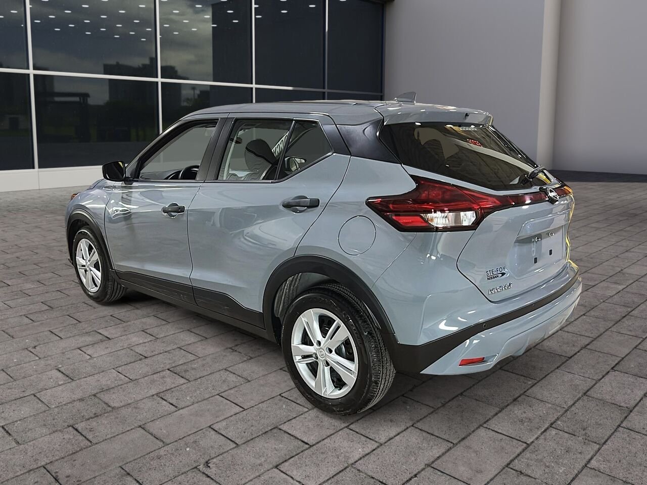 Nissan Kicks S TA 2024 Gris Québec - photo #3