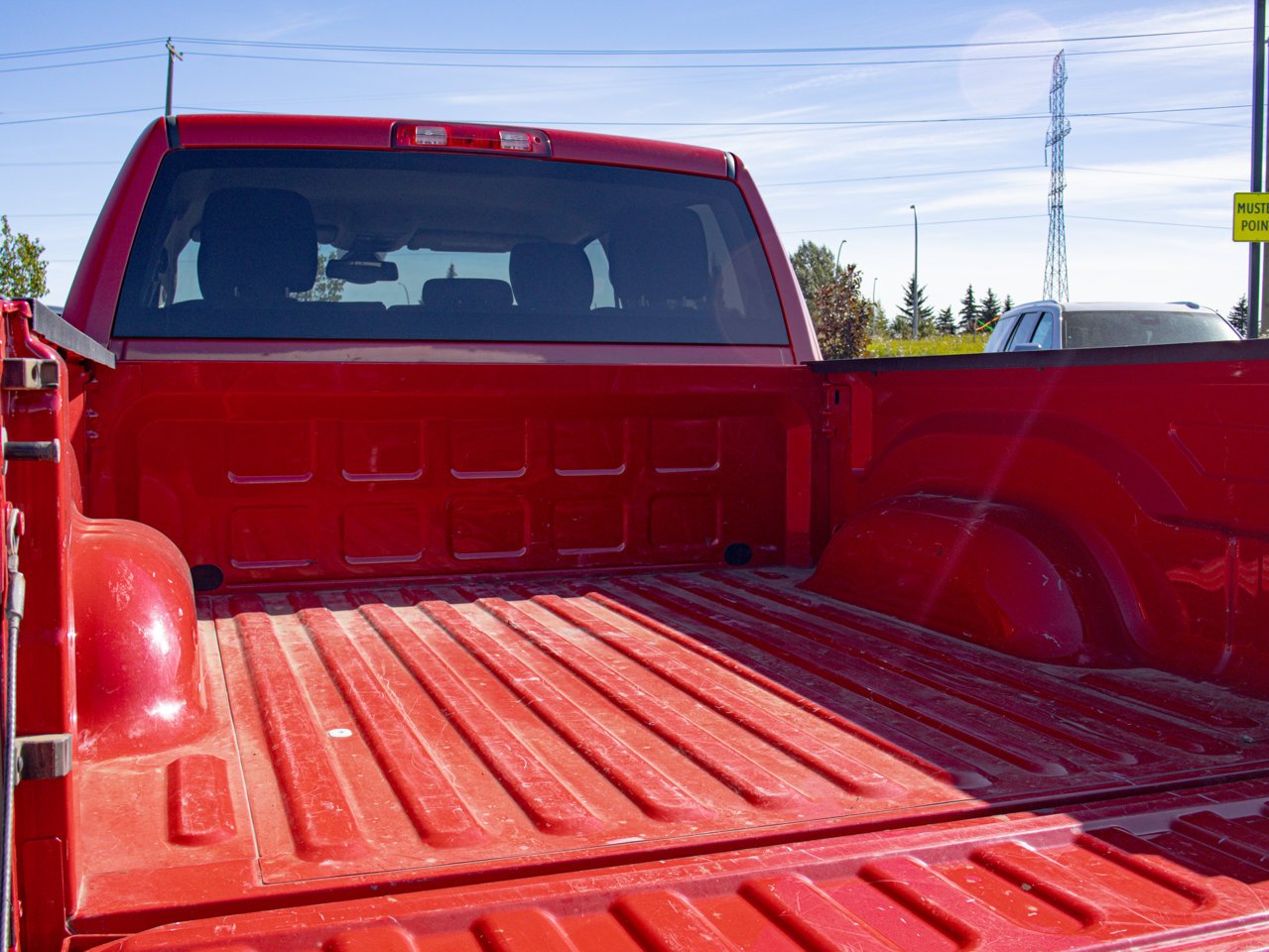 2022 Ram 1500 Classic Express 4x4 Crew Cab 5'7 Box Red Sherwood Park - photo #10