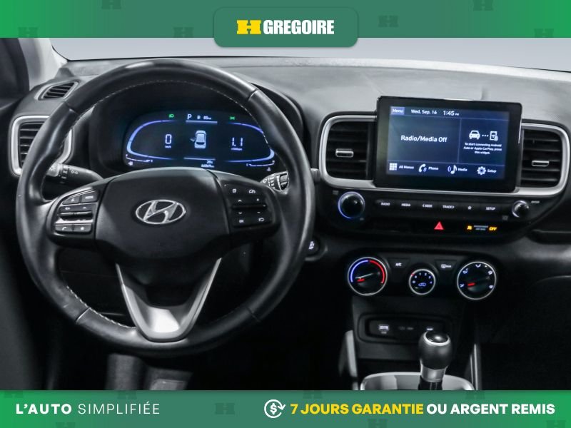 2023 Hyundai Venue Blue Laval - photo #16