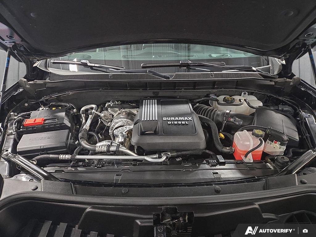 2024 Chevrolet Suburban 2602514A | RST | CK10906 Black Edmonton - photo #9