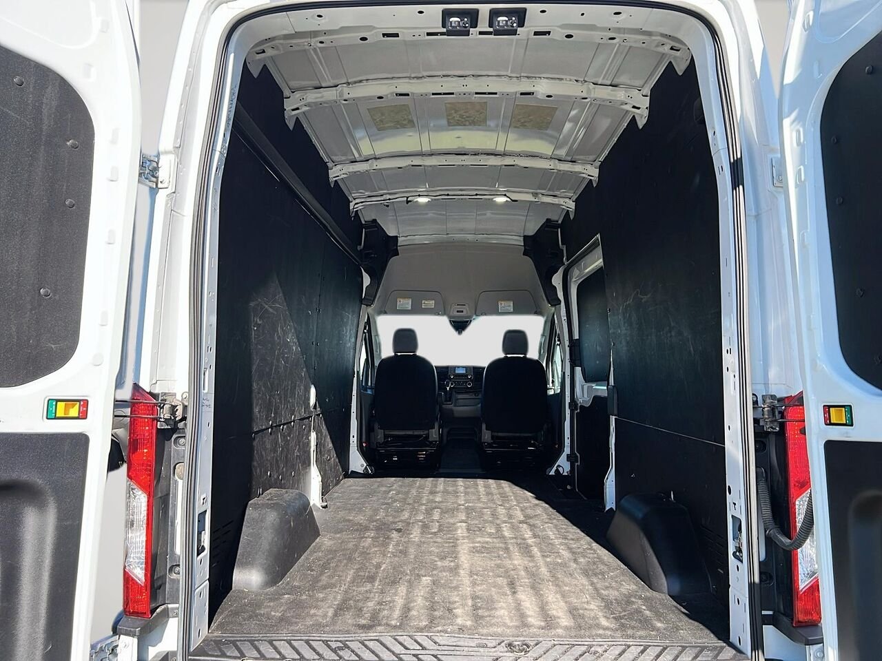 2025 Ford Transit fourgon utilitaire toit surélevé Québec - photo #5
