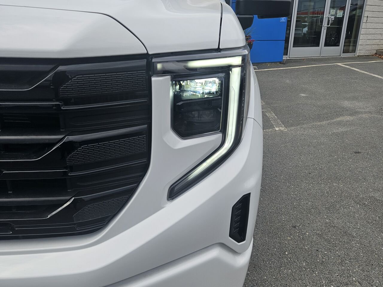 GMC Sierra 1500 Elevation cabine multiplace 4RM 157 po 2026 Blanc sommet Thetford Mines - photo #7