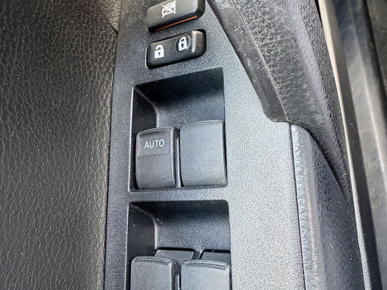 Toyota COROLLA 2017 Argent Mont-Laurier - photo #23