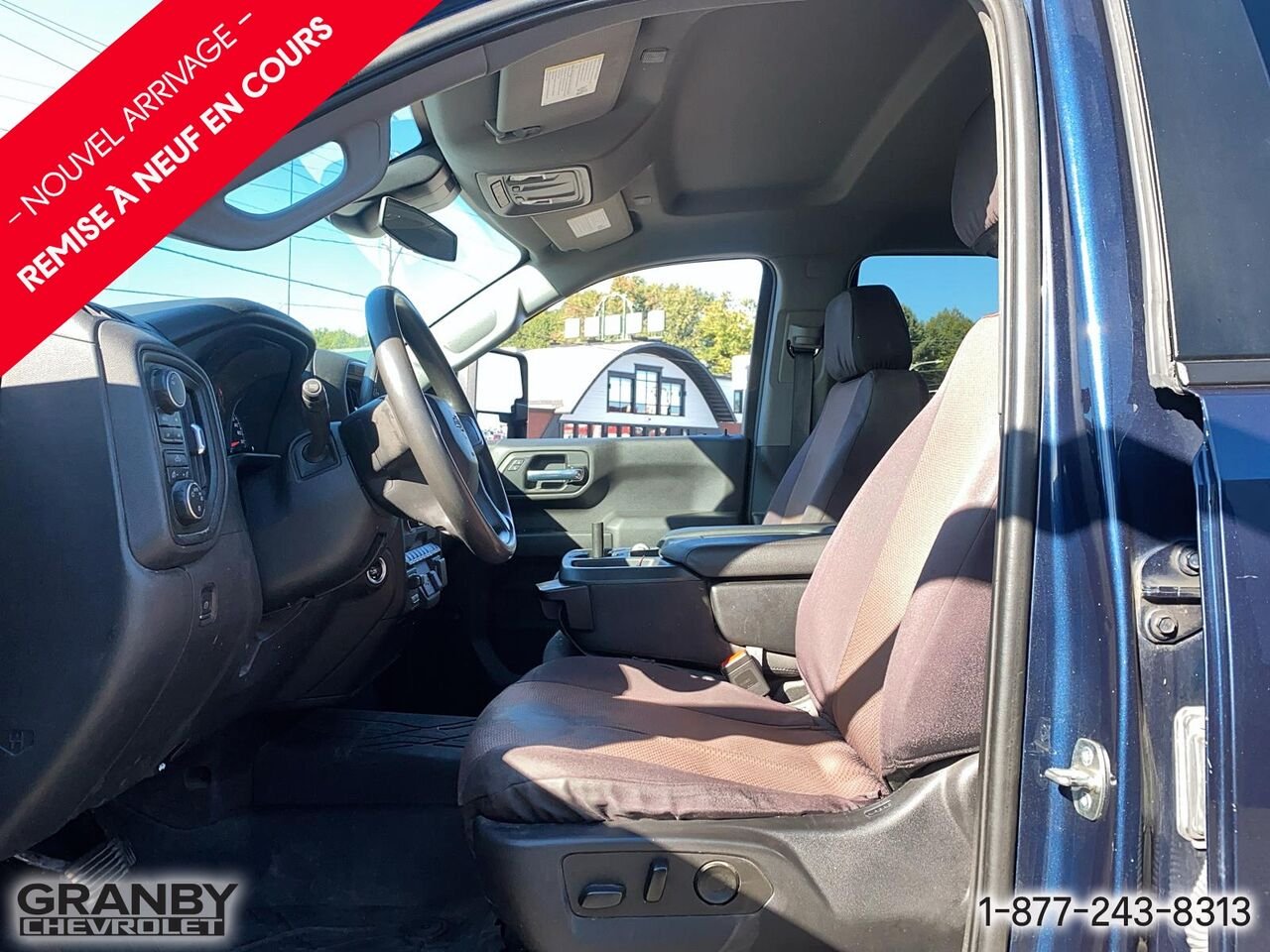 2023 Chevrolet Silverado 1500 Custom Trail Boss cabine multiplace 4RM 157 po | Blue Granby - photo #10