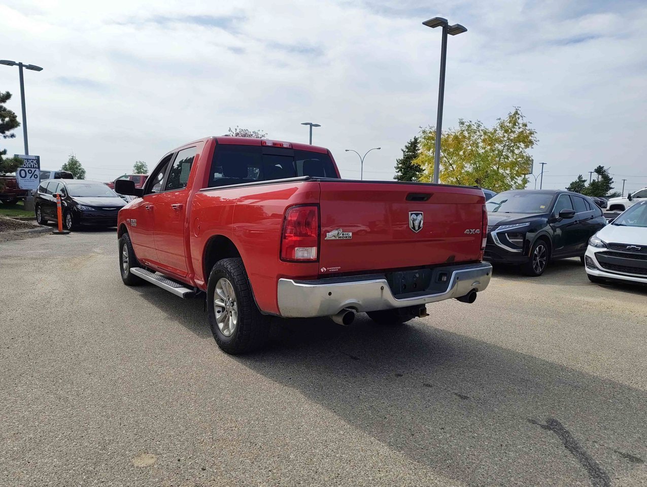 2013 Ram 1500 4WD Crew Cab 140.5 SLT Red Sherwood Park - photo #4