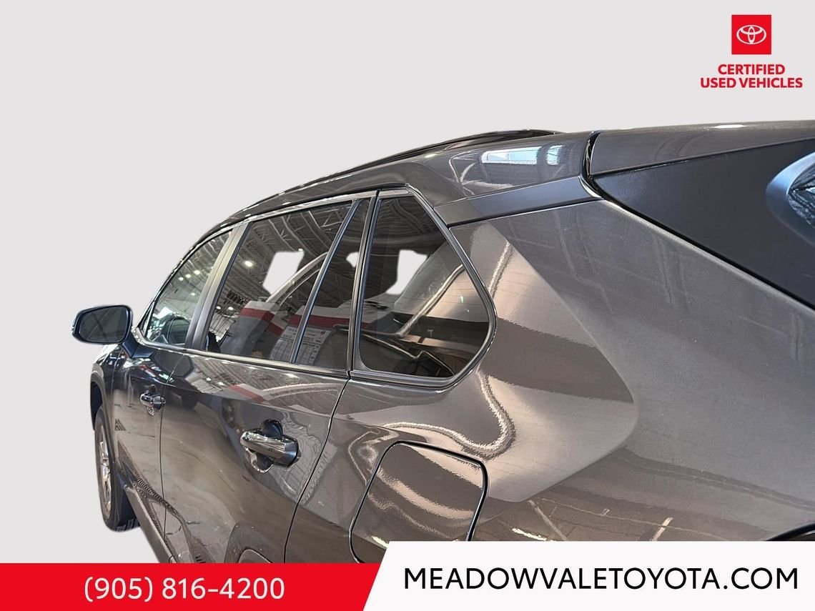 2022 Toyota RAV4 Sunroof, AWD, Power tailgate, Powers Drivers Seat, one owner Magnetic Grey Metallic Mississauga - photo #5