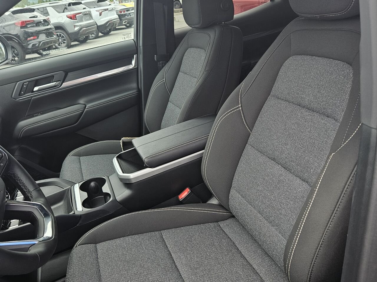 GMC Terrain Élévation 4 portes TI 2026 Argent métallisé Thetford Mines - photo #12