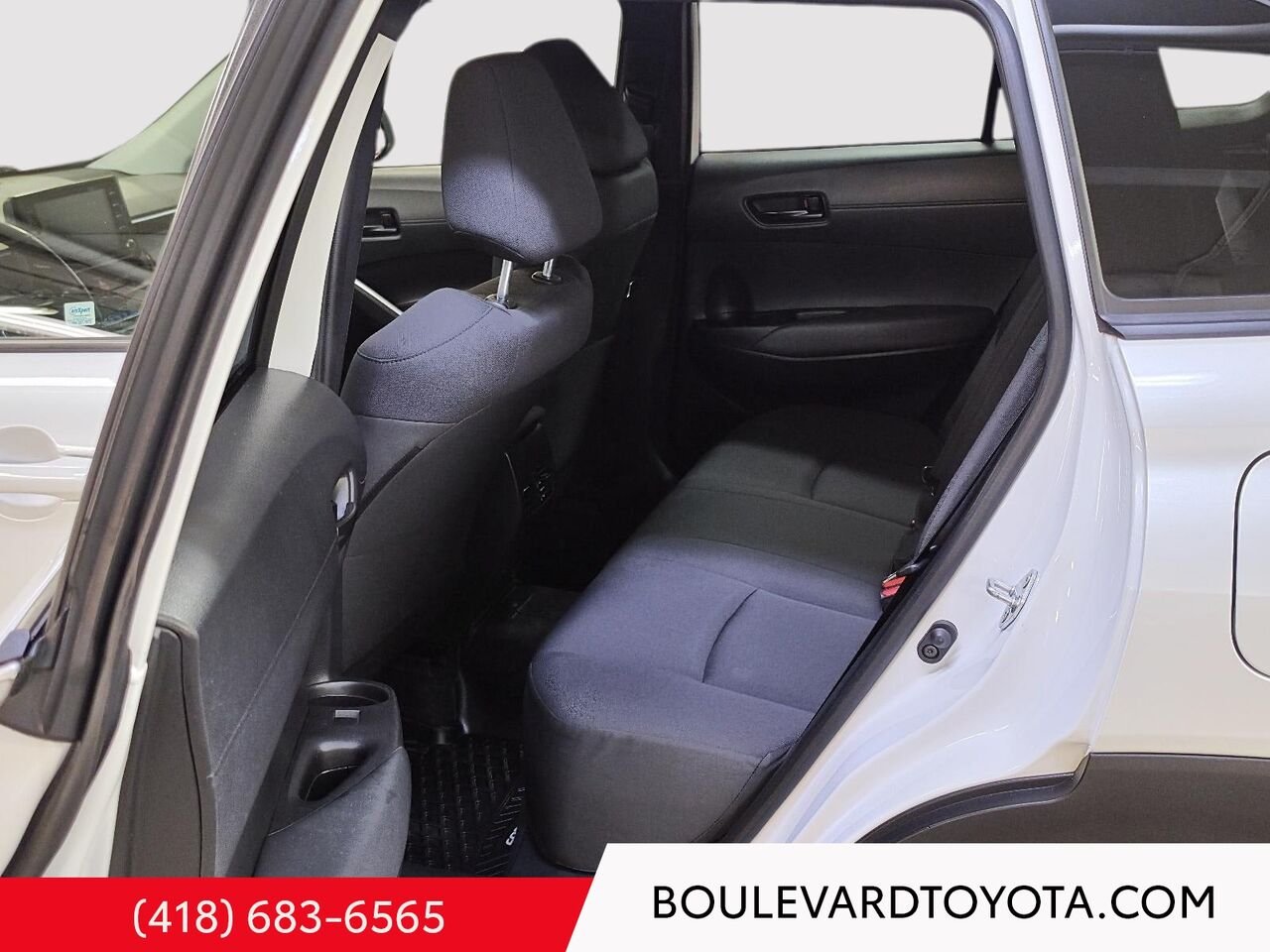Toyota Corolla Cross 100529A-89 | LE, AWD, GROUPE PREMIUM 2022 Blanc Québec - photo #16