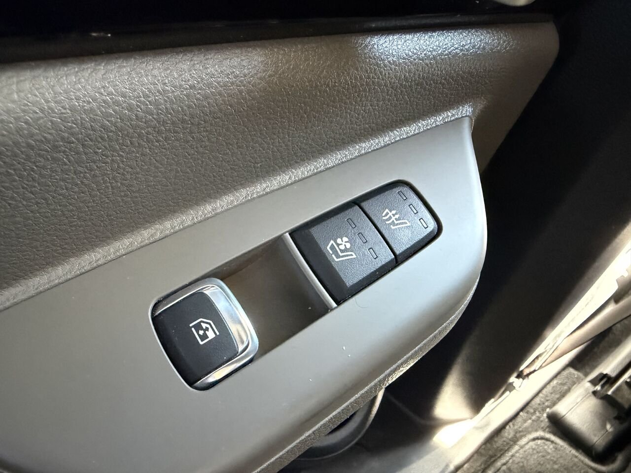 2025 Kia Carnival Black Thetford Mines - photo #34