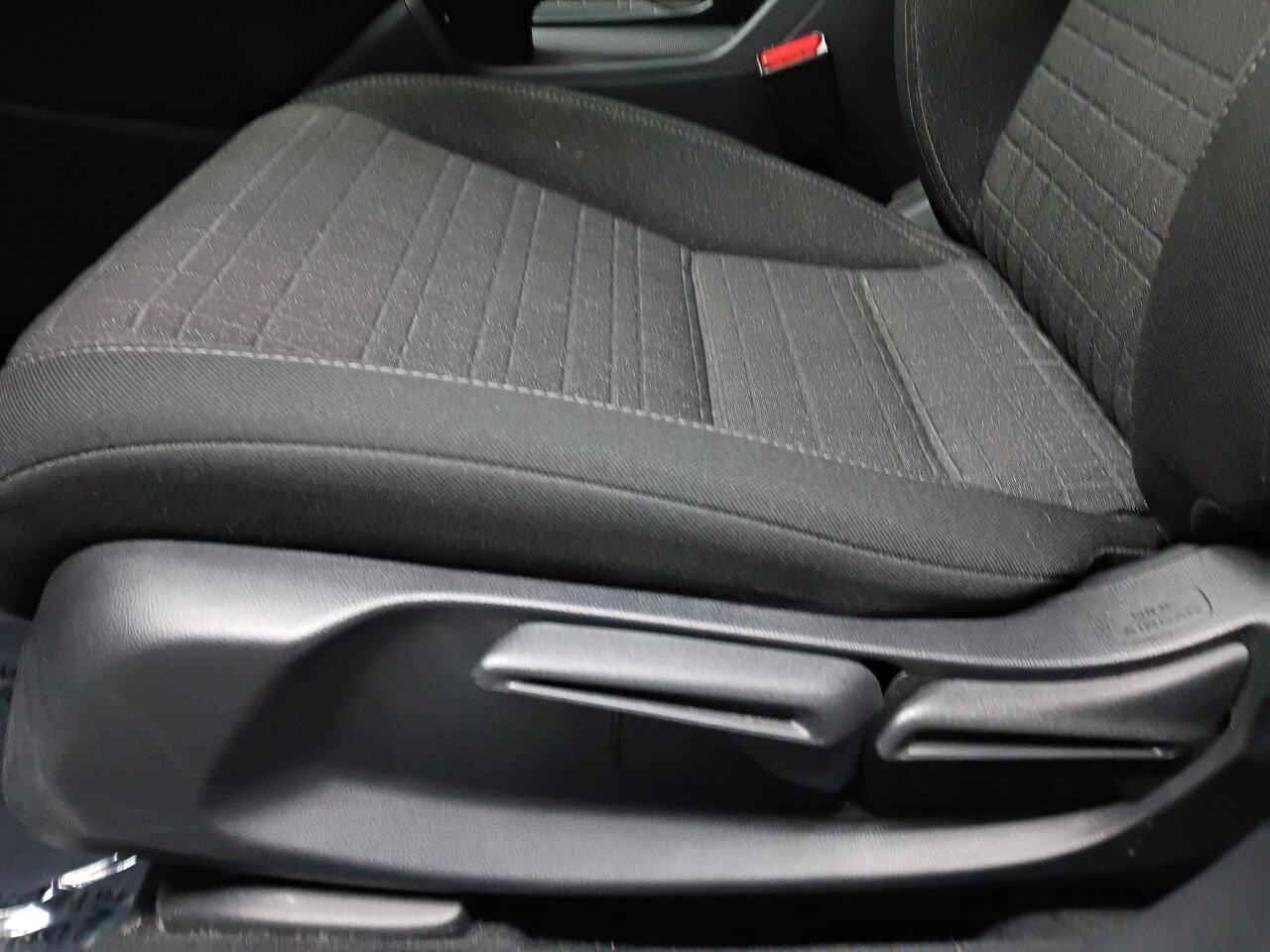 2025 Honda HR-V Silver Blainville - photo #18