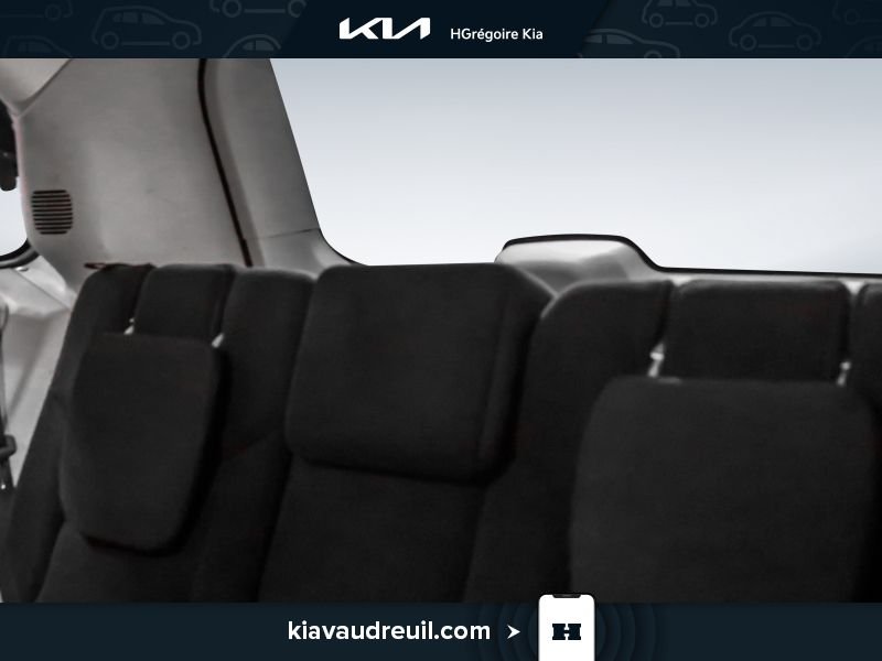 2017 Dodge GR Caravan Blue Laval - photo #13