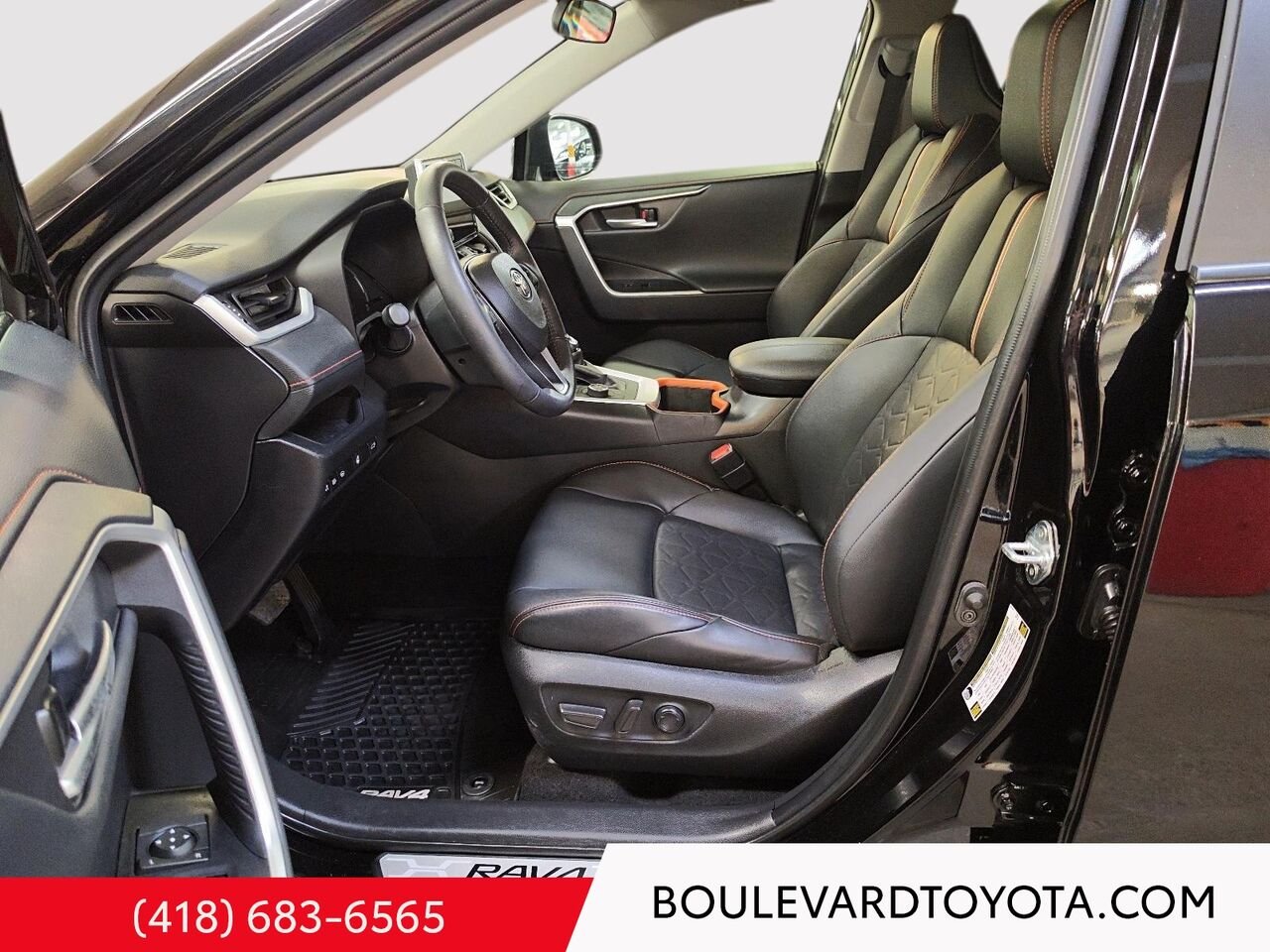 2024 Toyota RAV4 97734B-130 | TRAIL Midnight Black Metallic Québec - photo #8