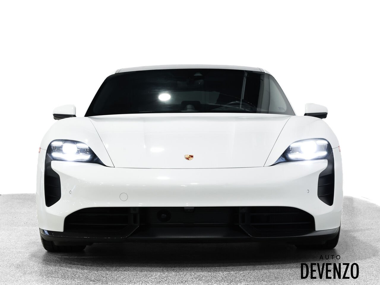 Porsche Taycan 2023 Blanc Saint-Eustache - photo #5