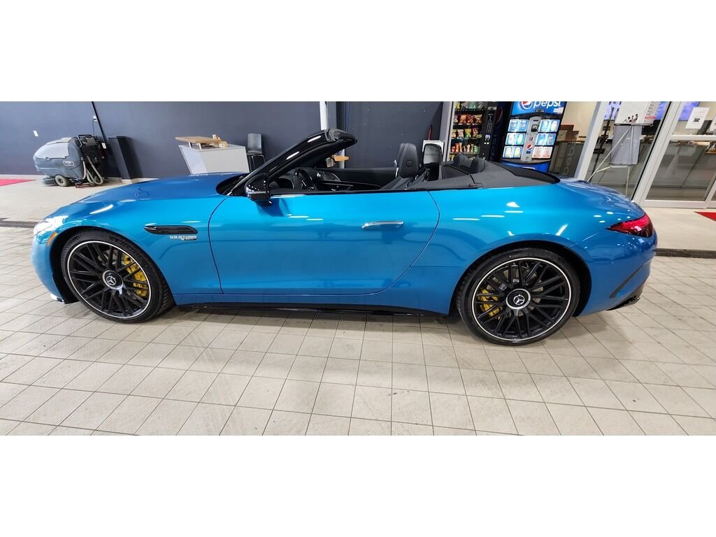 2023 Mercedes-Benz SL-Class AMG SL 63 Roadster IMPECCABLE COMME NEUF Blue Québec - photo #13