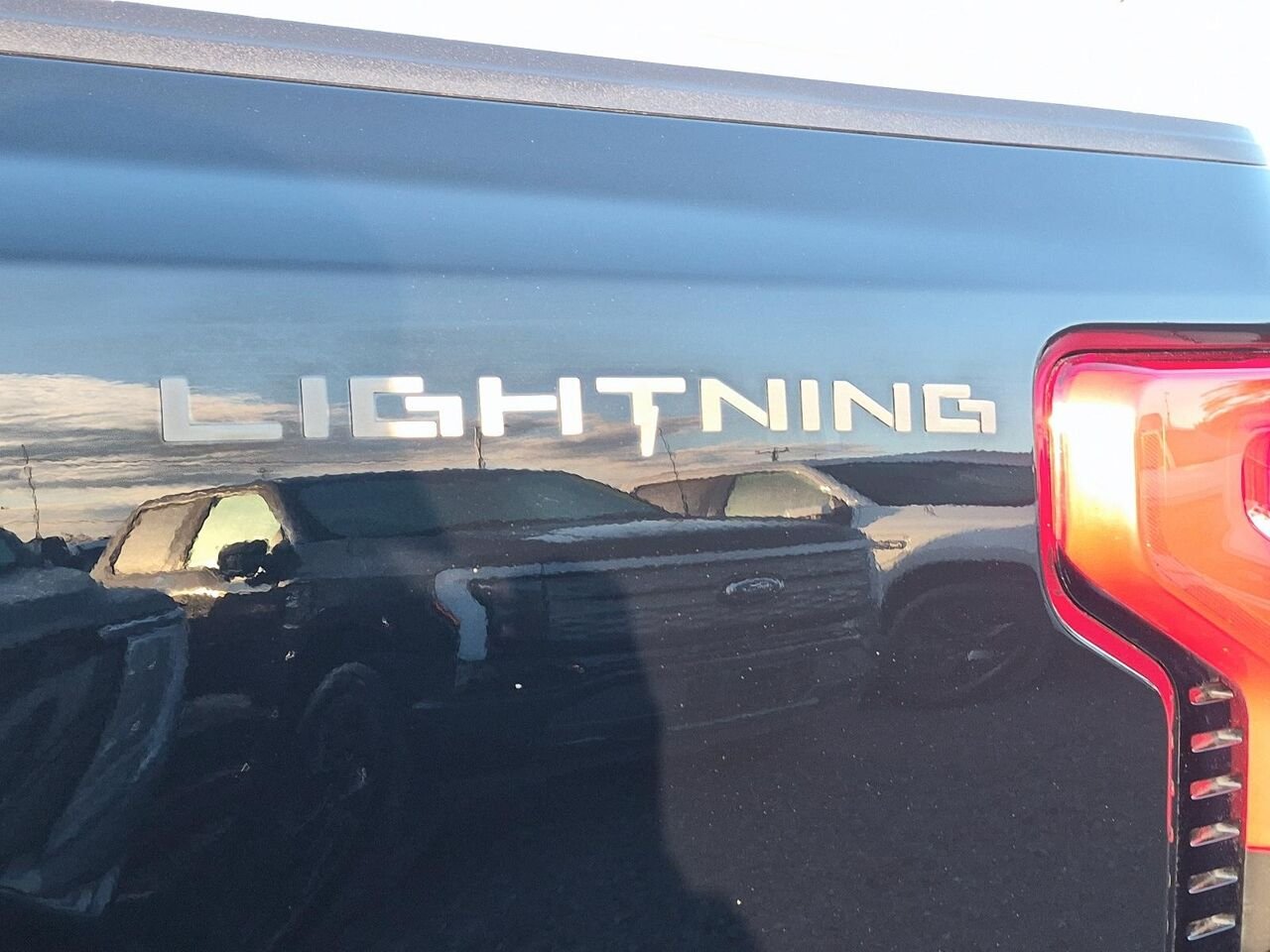 2025 Ford F-150 Lightning Black Saint-Jérôme - photo #34