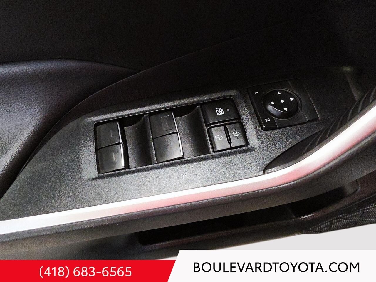 2022 Toyota RAV4 100457A-69 | XLE, AWD Silver Québec - photo #7