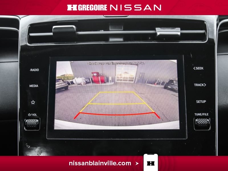 2022 Hyundai Tucson White Laval - photo #17