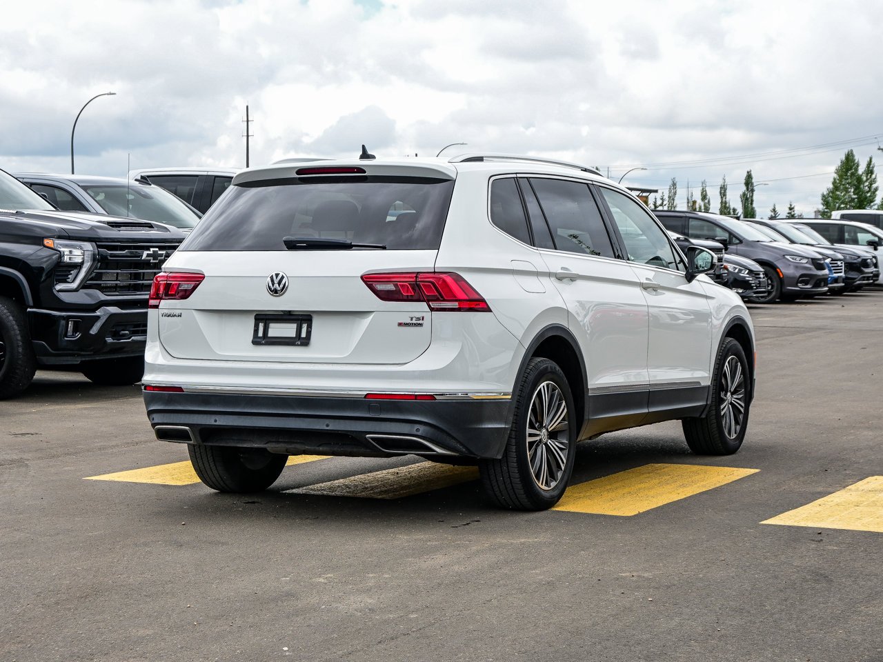 2018 Volkswagen Tiguan Highline 4MOTION White Sherwood Park - photo #12