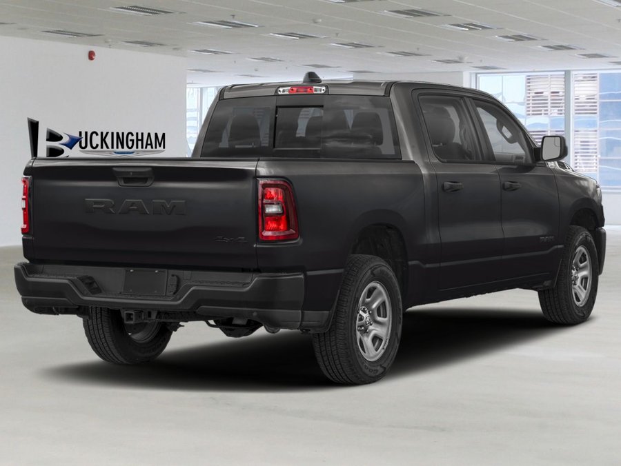 2027 RAM 1500 Express cabine d'équipe 4x4 caisse de 5 pi 7 po Black