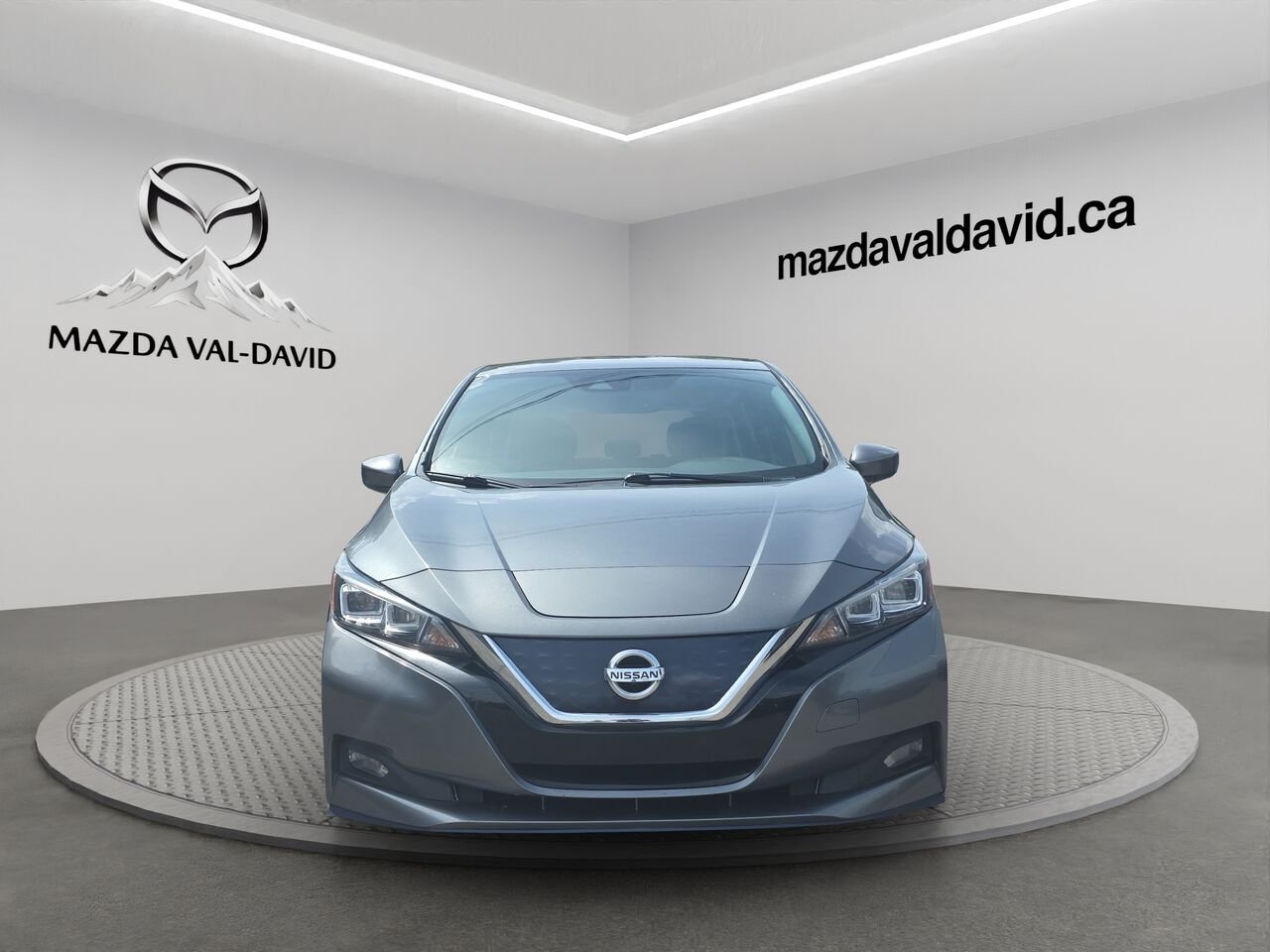 2020 Nissan LEAF SV PLUS à hayon, Commande audio au volant, caméra de recul, détecteur d'angles morts, grosse Grey Val-David - photo #9