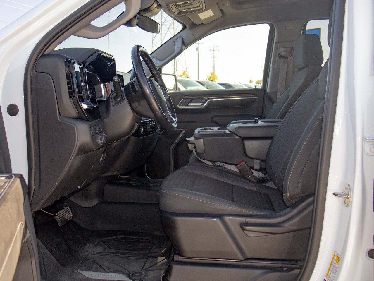 2023 Chevrolet Silverado 1500 4WD Crew Cab 147 LT White Sherwood Park - photo #16