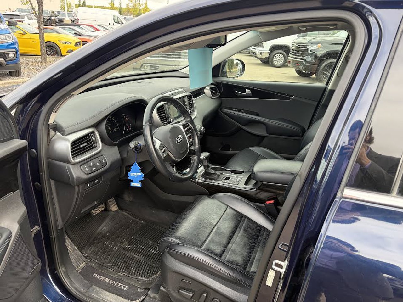 2020 Kia Sorento EX V6 AWD Blue Sherwood Park - photo #6