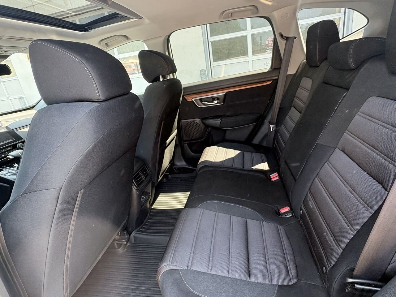 2018 Honda CR-V White Mont-Laurier - photo #16
