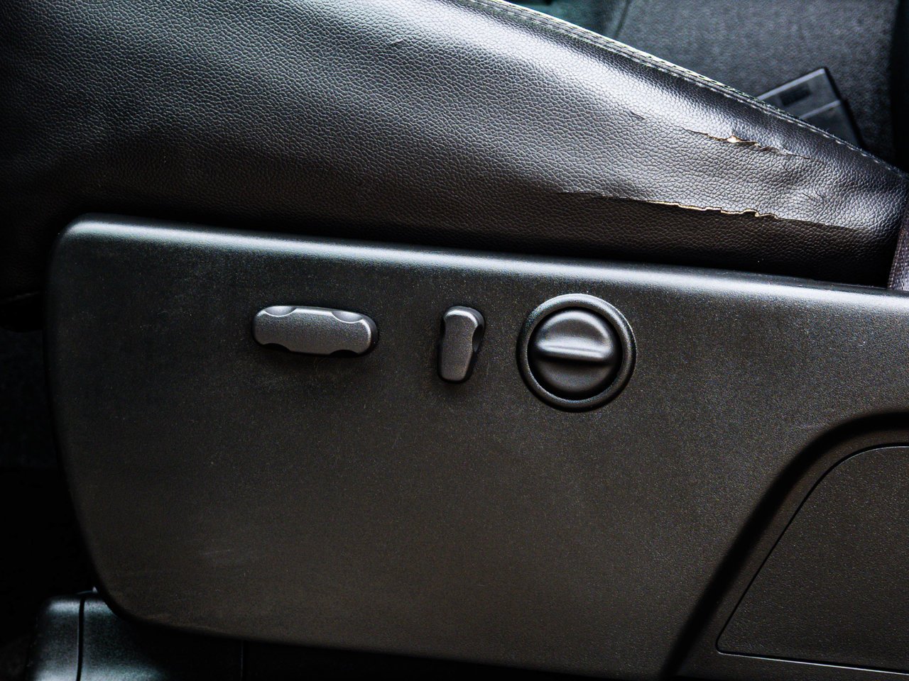 2009 Chevrolet Silverado 1500 4WD Crew Cab 143.5 LTZ White Sherwood Park - photo #19