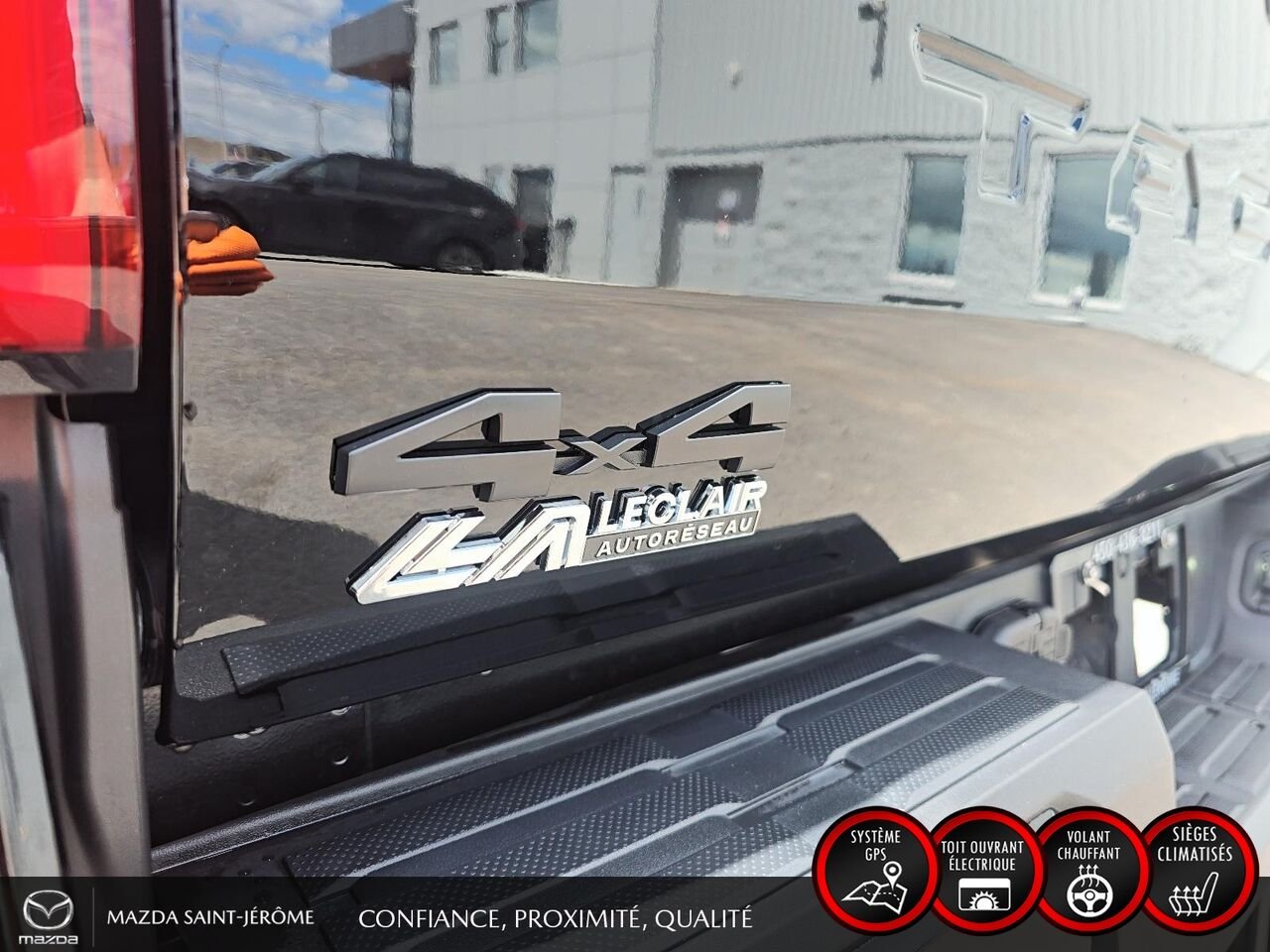 2025 Toyota Tacoma Black Sainte-Agathe-des-Monts - photo #7